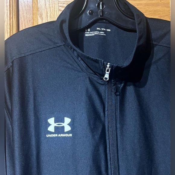 Under Armour Men's Black Fitted Windbreaker Track Jacket Size 2XL EUC - Picture 3 of 7